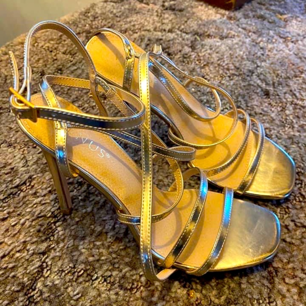 Venus heels